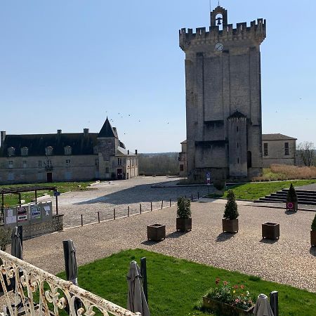 Appartement Face Au Donjon Pons Buitenkant foto